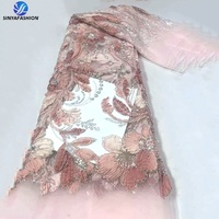 Kain Brokat Mewah Sinya Tradisional 3D Bermotif Bunga dengan Manik-Manik 5 Yard Ramah Lingkungan Bordir Mutiara Buatan Tangan untuk Pesta Pernikahan dan Acara Malam