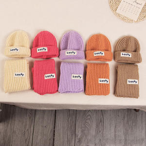 Conjunto de gorros de invierno para niños y niñas, conjunto de bufandas con letras, gorros tejidos con etiqueta, calentador de <span class=keywords><strong>cuello</strong></span>, 2 uds. - Product Image 2