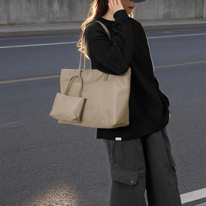 Nuevo Bolso de Mano Simple para Mujer, Bolso de Hombro Grande para Artículos de Aseo, para Viajes Cortos - Product Image 2