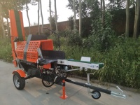 RIMA RM7 20T, Motor de 15 HP, Motosierra de 18 Pulgadas, Capacidad de Corte de 20 Toneladas, Diámetro Máximo de Tronco de 38 cm, Elevador Transportador, Procesador de Leña