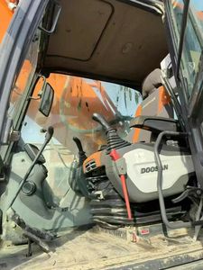 Big Digger Large Doosan DX520LC-9C Dx 500 Crawler Earthmoving <b>Machinery</b> <b>Used</b> Excavator Diesel Engine Hydraulic Low Hours - Product Image 5