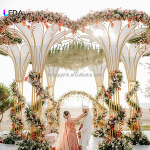 Decoraciones de Lujo para Ceremonias de Boda al Aire Libre, Arco Metálico Dorado de 9 y 10 Pies de Altura para Escenario - Product Image 2