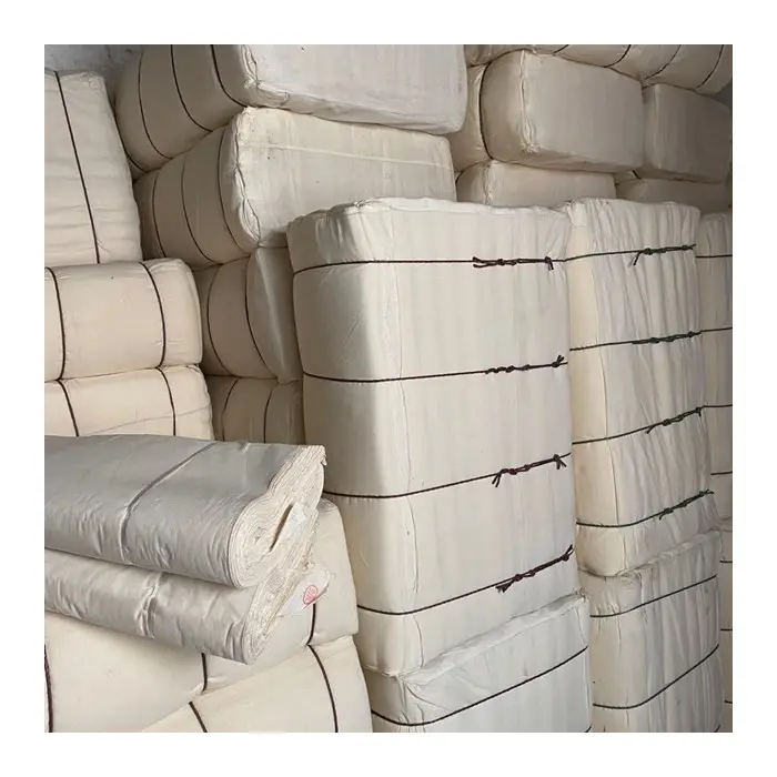 Günstiger Preis Cotton Plain Textile Weiß/Bleichgrau Stoff Gewebter Baumwoll-Voile-Dacron-Stoff für Kleidungs stücke oder Taschen