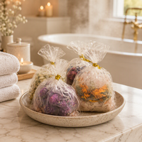 Sel de bain rose personnalisé de marque, naturel, biologique, aux minéraux de l'Himalaya, avec fleurs séchées et huiles essentielles d'aromathérapie pour le corps