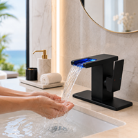 Robinet de lavabo cascade LED monotrou chaud/froid en acier inoxydable pour projets hôteliers