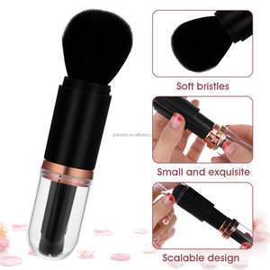 Ensemble de pinceaux de maquillage 4 en 1 Gracedo Travel-Friendly-Mini pinceaux télescopiques pour le maquillage des lèvres et du visage en déplacement - Product Image 2