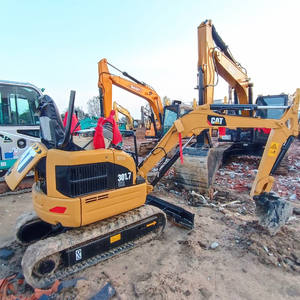 Petite pelleteuse d'occasion Machines de terrassement 2 tonnes Caterpillar d'occasion CAT 301.7CR - Product Image 2