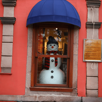 Sculpture de bonhomme de neige de Noël grandeur nature en fibre de verre, modèle extérieur étanche, statue réaliste pour centre commercial, place publique, aménagement paysager de vacances