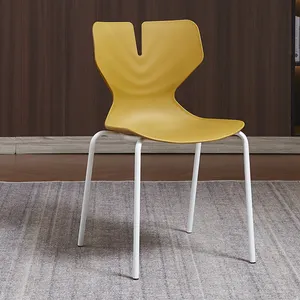 Moderne einfache Design-PP-Kunststoff-Esszimmerstühle mit Metallbeinen Hersteller Cafe Restaurant Stuhl
