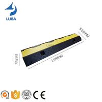 980*260*T65mm Harga Terjangkau Pelindung Kabel 1 Lubang Jembatan Kabel 1 Saluran Pelindung Kabel Lalu Lintas Karet Ramp