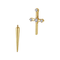 Piercing d'oreille en titane ASTM F136 G23 de qualité implant, motif croix et épée, CZ 16G, fileté extérieurement, plaqué or, pour cartilage, hélix, tragus