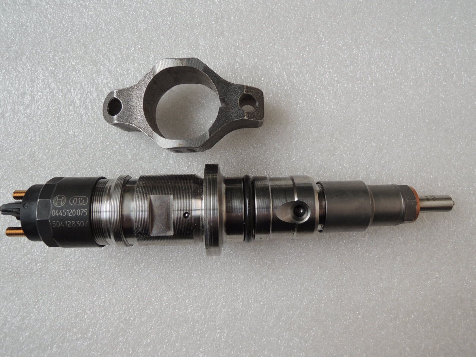 High Quality New Common Rail Injector 0445120075 Diesel Fuel Injection Nozzle 2855 135 For CASE/IVECO/NEW HOLLAND