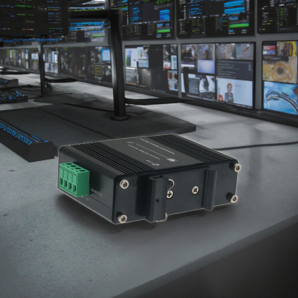 Mini Industrial 10G/5G/2.5G/1G/100M 802.3at to 10GBASE-X SFP+ Media Converter with POE Stock Available