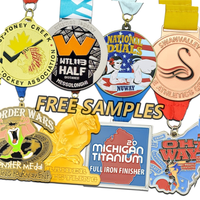 Échantillon Gratuit Médaille Sportive Personnalisée en Métal Plaqué Argent, Style Moderne Antique, pour Course de Basketball, Marathon, et Récompenses Sportives