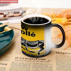 Mug en céramique noir givré à bords arrondis lisses de 11 oz, changeant de couleur, avec motif âne - Product Image 5