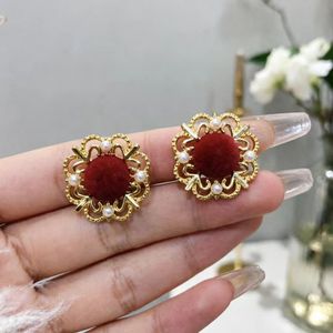 Nouvelles boucles d'oreilles pour femmes, style coréen, <span class=keywords><strong>perles</strong></span>, design simple et distinctif, haute qualité, vente en gros - Product Image 2