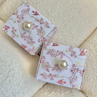 Boîte cadeau carrée artisanale peinte à la main pour mariage, avec motif de perles, idéale pour bonbons et gâteaux de mariage - Collection Fêtes Chinoises