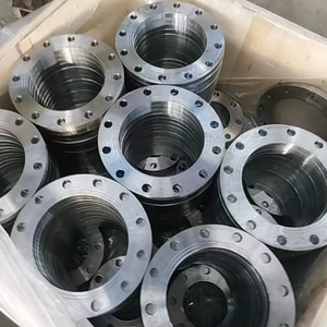 Premium Carbon Steel Forged Lap Joint Flange Acid-Resistant for Chemical Processing Industrial Applications Class 150-2500 - Product Image 1