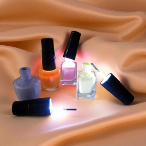 Solo tapas de esmalte de uñas - Product Image 6