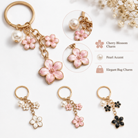 Llavero de aleación de zinc con flor de cerezo esmaltada, dulce y lindo, con perlas, para bolso, mochila, cartera o teléfono