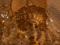 Lustre Classique Européen 18 Lumières Style Français Abat-jour en Tissu Alliage de Zinc Plaqué Or 24K Cristal Grand Lustre Suspendu pour Villa