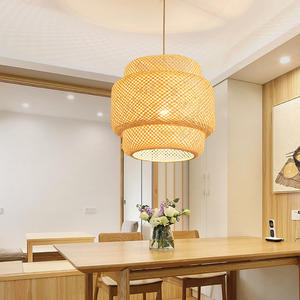 Lampadario a Sospensione Minimalista da Interni con <span class=keywords><strong>Paralume</strong></span> in Rattan e Bambù Intrecciato <span class=keywords><strong>per</strong></span> Arredamento Soggiorno - Product Image 1