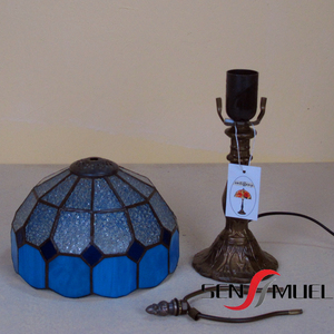 Vendita all'ingrosso e diretta di piccole lampade da tavolo da 8 pollici a buon mercato in stile <span class=keywords><strong>Tiffany</strong></span> con paralumi a mosaico in vetro colorato - Product Image 5