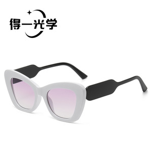 Cat Eye <b>Sunglasses</b> Green Frame Tortoise Temple UV400 Women's Fashion Sun Protection - Product Image 2