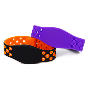 Bracelet en silicone RFID étanche 125 kHz avec puce F08 pour adhésion en piscine et <span class=keywords><strong>salle</strong></span> <span class=keywords><strong>de</strong></span> <span class=keywords><strong>sport</strong></span> - Product Image 4