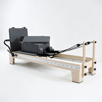Machine de Pilates Reformer en Bois d'Érable, Conception à Rail Intégral, 6 Ressorts, Résistance Réglable pour Studio et Entraînement de Réadaptation