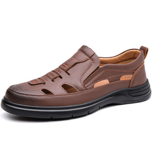 Sandalias de cuero huecas de verano para hombre, zapatos transpirables con orificios, sandalias de punta cerrada con suela suave para exteriores - Product Image 5