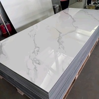 Panneau en PVC effet marbre avec placage en bois de bambou carbonisé, panneaux en cristal de carbone haute brillance imperméables, panneaux muraux décoratifs pour cuisine et salle de bain