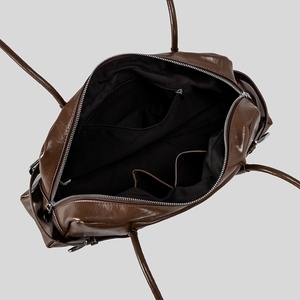 Sac de moto rétro Y2K en PU souple, style alligator, avec deux sangles, fermeture éclair, résistant à l'eau, grande capacité, à porter sous le bras - Product Image 6