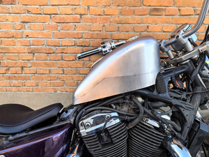 ถังน้ำมันเชื้อเพลิงสีเงินสำหรับรถมอเตอร์ไซค์ 9 ลิตร สำหรับ <span class=keywords><strong>Honda</strong></span> Shadow 1100 VT1100 04-09 05 - Product Image 6