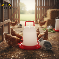 Nuevo Modelo AYTAV 302303 Bebedero Manual para Animales de 10 Litros, Comedero para Pollos y Conejos, Componentes de Acero Inoxidable y Plástico, Uso Agrícola, 1 Año de Garantía