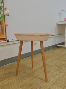 <span class=keywords><strong>2025</strong></span> Hot Bán Thiết Kế Hiện Đại Kim Loại Thông Minh Bàn Cạnh Giường Ngủ Với Phí Không Dây Tính Năng Hot Văn Phòng Bàn - Product Image 2