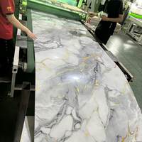 Feuille UV décorative de marbre de PVC panneau de mur imperméable à haute brillance flexible de 3mm pour des projets de conception intérieure