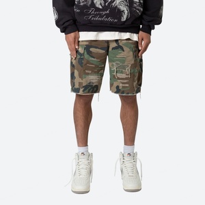กางเกงขาสั้นคาร์โก้ผู้ชายลายพรางทรงหลวมแบบทำสีซีดสไตล์วินเทจ ผลิตตามสั่ง ขายส่งจากแบรนด์แฟชั่น ผ้าแคนวาสคอตตอน 100% กันน้ำ - Product Image 1