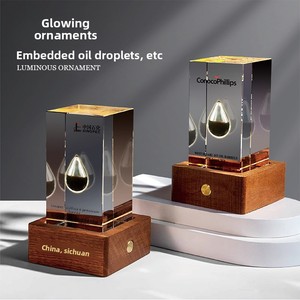Lámpara Nocturna con Logotipo Personalizado, Grabado en Cristal 3D con Tema del <span class=keywords><strong>Horizonte</strong></span> de Singapur, para Regalos Corporativos, Aniversarios y Conmemoraciones - Product Image 3