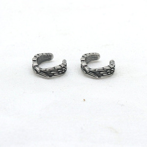 yunnique Skeleton <b>Cuff</b> <b>Earrings</b> Stainless Steel For Men And Women Non Pierced <b>Ear</b> Clips Retro European American Style - Product Image 3