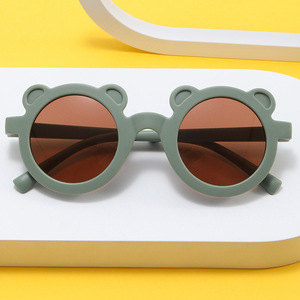 Xsy Gafas de sol con cabeza de oso para niños, protección solar unisex con lentes Ac y montura de PC Uv400 para viajes - Product Image 2