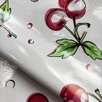 Tissu en cuir PU imprimé sur mesure sans PFAS pour vêtements et robes, avec doublure tricotée coupe-vent