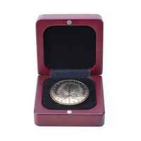 Boîte à monnaie compacte en bois, étui de présentation portable personnalisé avec coins arrondis et insert en velours noir