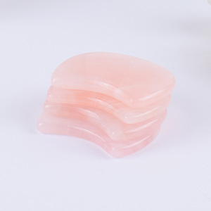 Forme de croissant Guasha Jade Quartz Rose naturel Gua Sha pierre corps utilisation outil de <span class=keywords><strong>grattage</strong></span> conception personnalisée - Product Image 4