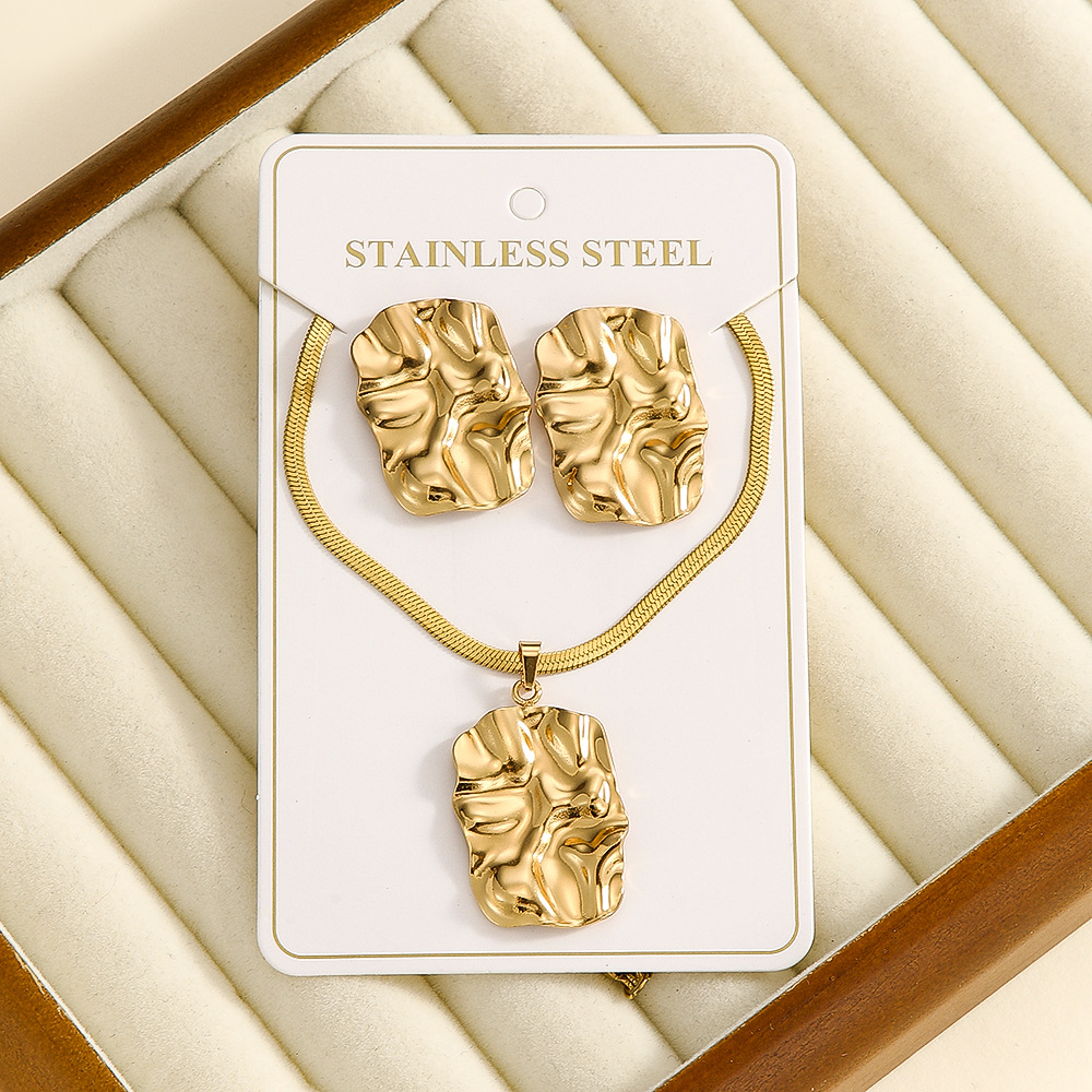 heart earring and necklace set