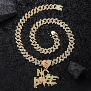 Chaîne cubaine glacée avec alliage et strass brillants, collier avec pendentif lettre <span class=keywords><strong>NOLOVE</strong></span> hip hop - Product Image 3