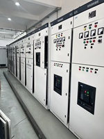 Armoire de parallélisation basse tension GCK avec entrée, ATS double alimentation et compensation par condensateurs pour applications industrielles