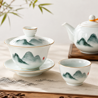 Service à thé en porcelaine chinoise Green Mountain de 13 pièces, théière Gaiwan, pichet à thé et tasses, bordure dorée, paysage peint à la main, coffret cadeau