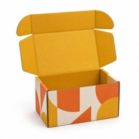 Boîte d'expédition en carton ondulé à impression géométrique personnalisée pour paniers-cadeaux de snacks, kits d'abonnement café et emballages de marques en gros
