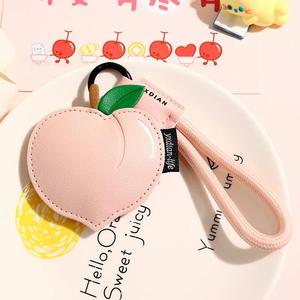 พวงกุญแจหนังรูปผลไม้ทำมือ Zenos ลายปั๊มนูน  รักษ์โลก  งานฝีมือกวางตุ้ง ของขวัญวันหยุด - Product Image 4